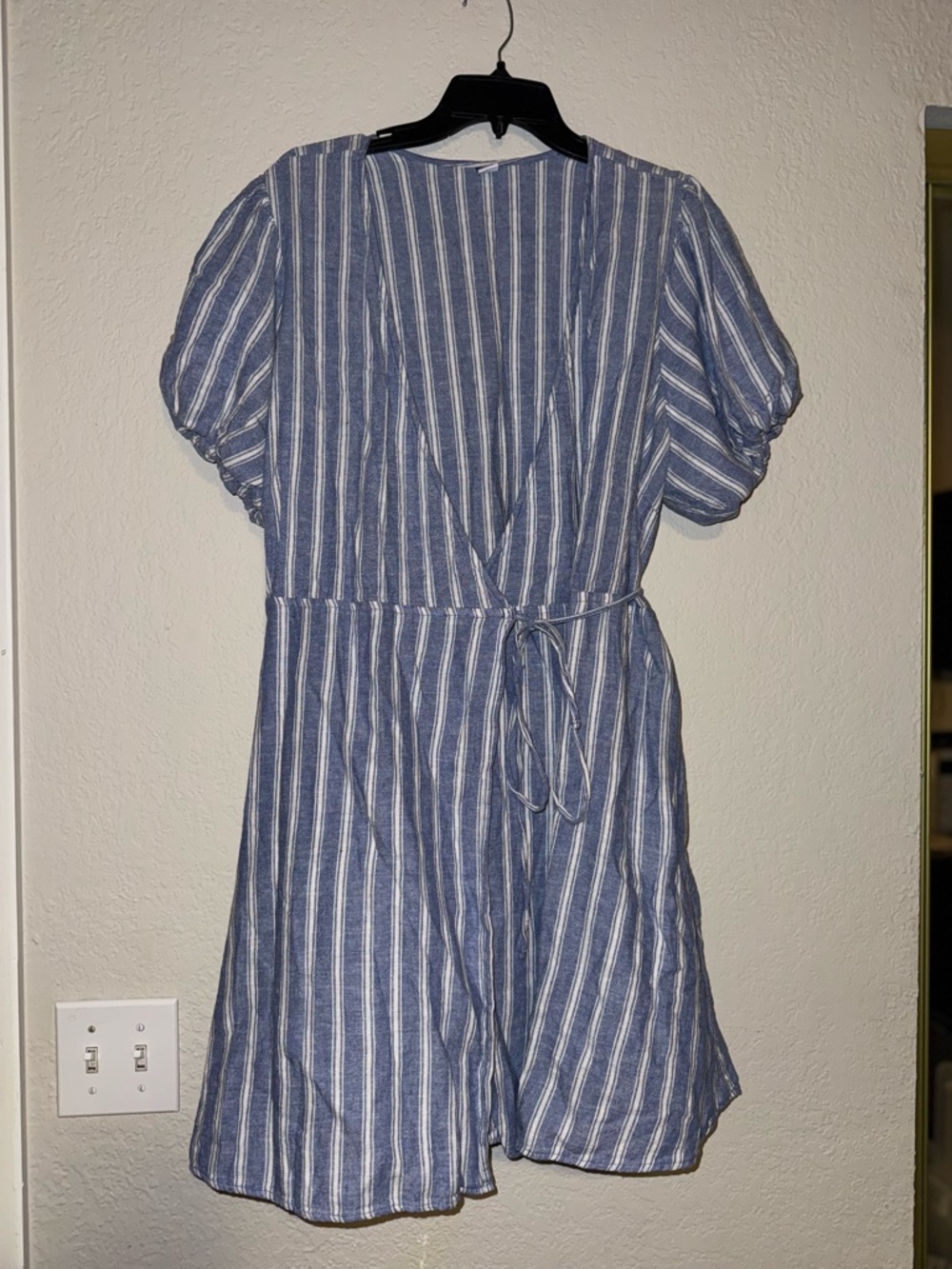 Old Navy Blue and White Striped Tie-Waist V Neck Dress Women’s XXL